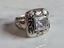 Load image into Gallery viewer, Womens Vintage Estate Sterling Silver CZ Ring 9.1g E6955