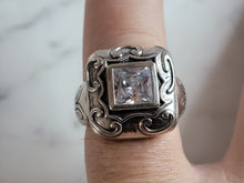 Load image into Gallery viewer, Womens Vintage Estate Sterling Silver CZ Ring 9.1g E6955
