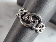 Load image into Gallery viewer, Womens Vintage Estate Sterling Silver Modernist Eternity Ring 2.3g E6963
