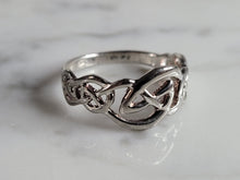 Load image into Gallery viewer, Womens Vintage Estate Sterling Silver Modernist Eternity Ring 2.3g E6963
