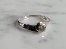 Load image into Gallery viewer, Womens Vintage Estate 14k White Gold Diamond Ring 2.9g #E6964