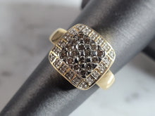 Load image into Gallery viewer, Womens Estate 14K Yellow Gold Diamond Cluster Ring 6.0g E6977