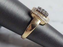 Load image into Gallery viewer, Womens Estate 14K Yellow Gold Diamond Cluster Ring 6.0g E6977