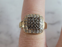 Load image into Gallery viewer, Womens Estate 14K Yellow Gold Diamond Cluster Ring 6.0g E6977
