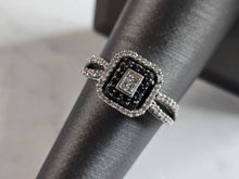 Load image into Gallery viewer, Womens Vintage Estate 14K White Gold Black Diamond Ring, 3.3g E6978
