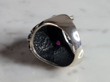 Load image into Gallery viewer, Mens Sterling Silver Ruby Eyed Skull Goth Ring 13.8g E6981