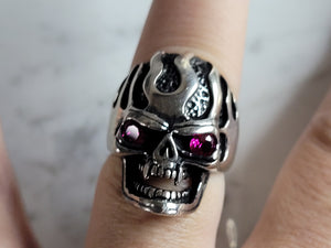 Mens Sterling Silver Ruby Eyed Skull Goth Ring 13.8g E6981