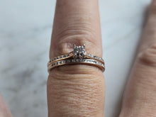 Load image into Gallery viewer, Womens Vintage Estate 10K Rose Gold Diamond Wedding Ring Set 2.6g E6991