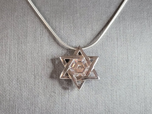 Vintage Estate Sterling Silver Jewish Judaica Star of David Pendant Necklace 8.5g E7000