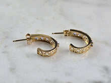 Load image into Gallery viewer, Womens Vintage Estate 14K Gold Tanzanite Shrimp Hoop Earrings 2.3g E7024