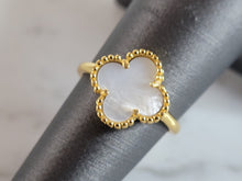 Load image into Gallery viewer, Womens Sterling Silver Gold Tone 4 Leaf Clover Ring 1.9g E7029