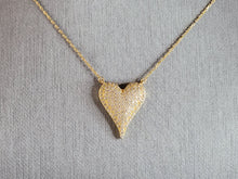 Load image into Gallery viewer, Womens Vintage Estate Sterling Silver Gold Tone Heart Pendant Necklace 3.2g E7031