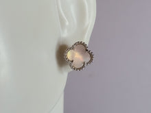 Load image into Gallery viewer, Womens Sterling Silver 4 Leaf Clover Earrings 1.8g E7033