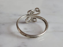 Load image into Gallery viewer, Womens Vintage Estate Sterling Silver Modernist Ring 2.2g E7052