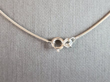 Load image into Gallery viewer, Womens Vintage Estate Sterling Silver MOP Necklace 9.0g E7058
