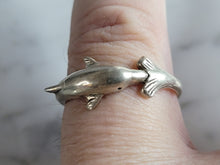 Load image into Gallery viewer, Womens Vintage Estate Sterling Silver Dolphins Ring 2.7g E7063