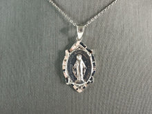 Load image into Gallery viewer, Womens Sterling Silver Virgin Mary Pendant Necklace 4.3g E7090