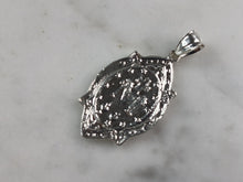 Load image into Gallery viewer, Womens Sterling Silver Virgin Mary Pendant Necklace 4.3g E7090