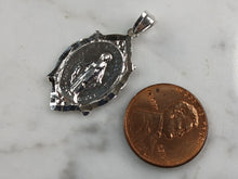 Load image into Gallery viewer, Womens Sterling Silver Virgin Mary Pendant Necklace 4.3g E7090