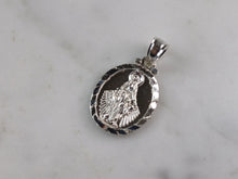Load image into Gallery viewer, Womens Sterling Silver Virgin Mary Pendant Necklace 3.4g E7096