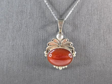 Load image into Gallery viewer, Womens Vintage Estate Sterling Silver Carnelian Pendant &amp; Necklace 8.3g E7107