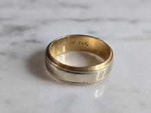 Load image into Gallery viewer, Womens Vintage Estate 14k Gold Novell Wedding Band Ring 4.6g E7108