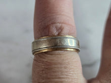 Load image into Gallery viewer, Womens Vintage Estate 14k Gold Novell Wedding Band Ring 4.6g E7108