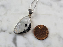 Load image into Gallery viewer, Womens Estate Sterling Silver Rainbow Moonstone Pendant Necklace 8.8g E7113