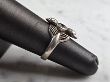 Load image into Gallery viewer, Womens Vintage Estate Sterling Silver Dolphin Ring 4.7g #E7115