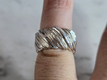 Load image into Gallery viewer, Womens Vintage Estate Sterling Silver Modernist Ring 7.4g E7125