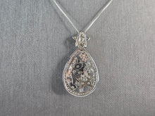 Load image into Gallery viewer, Womens Vintage Estate Sterling Silver Necklace W/ Flower Pendant 9.7g #E7130