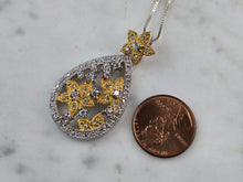 Load image into Gallery viewer, Womens Vintage Estate Sterling Silver Necklace W/ Flower Pendant 9.7g #E7130