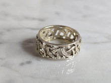 Load image into Gallery viewer, Womens Vintage Estate Sterling Silver Irish Celtic Eternity Knot Ring 3.4g E7137