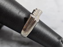 Load image into Gallery viewer, Womens Vintage Estate Sterling Silver " SANDRA" Ring 4.1g E7138