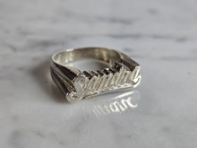 Load image into Gallery viewer, Womens Vintage Estate Sterling Silver " SANDRA" Ring 4.1g E7138