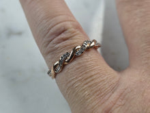 Load image into Gallery viewer, Womens Vintage Estate 10K Rose Gold Diamond Ring 1.6g E7139