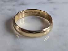 Load image into Gallery viewer, Mens Vintage Estate 14k Yellow Gold Wedding Band Ring 3.9g #E7148