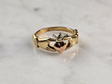 Load image into Gallery viewer, Womens Vintage Estate 14k Gold Irish Claddagh Michael Anthony Ring 2.7g #E7150