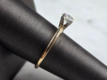 Load image into Gallery viewer, Womens Vintage Estate 14k Gold Diamond Engagement Ring 2.7g E7154