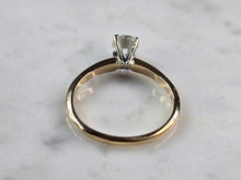 Load image into Gallery viewer, Womens Vintage Estate 14k Gold Diamond Engagement Ring 2.7g E7154