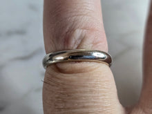 Load image into Gallery viewer, Womens Vintage Estate 14K White Gold FG Wedding Band Ring, 2.8g E7164
