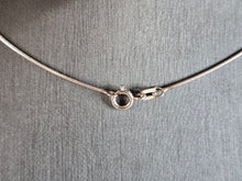 Load image into Gallery viewer, Womens Vintage Estate Sterling Silver Larimar Dolphin Pendant Necklace 6.3g E7181