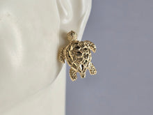 Load image into Gallery viewer, Womens Vintage Estate 14K Yellow Gold Sea Turtle Stud Earrings 5.7g E7200
