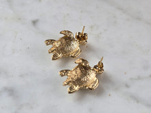 Load image into Gallery viewer, Womens Vintage Estate 14K Yellow Gold Sea Turtle Stud Earrings 5.7g E7200