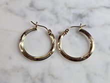 Load image into Gallery viewer, Womens Vintage Estate Sterling Silver Gold Tone Hoop Earrings 1.5g E7202