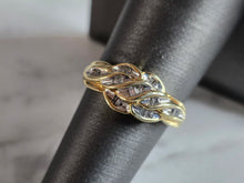 Load image into Gallery viewer, Womens Vintage Estate 10K Gold Diamond Cluster Ring 3.2g #E7209