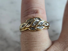 Load image into Gallery viewer, Womens Vintage Estate 10K Gold Diamond Cluster Ring 3.2g #E7209