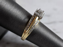 Load image into Gallery viewer, Womens Vintage Estate 10K Gold Diamond Cluster Ring 4.1g #E7211