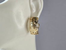Load image into Gallery viewer, Womens Vintage Estate 14K Yellow Gold Earrings 5.5g E7212