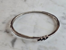 Load image into Gallery viewer, Womens Vintage Estate Sterling Silver Bangle Bracelet 14.4g E7214